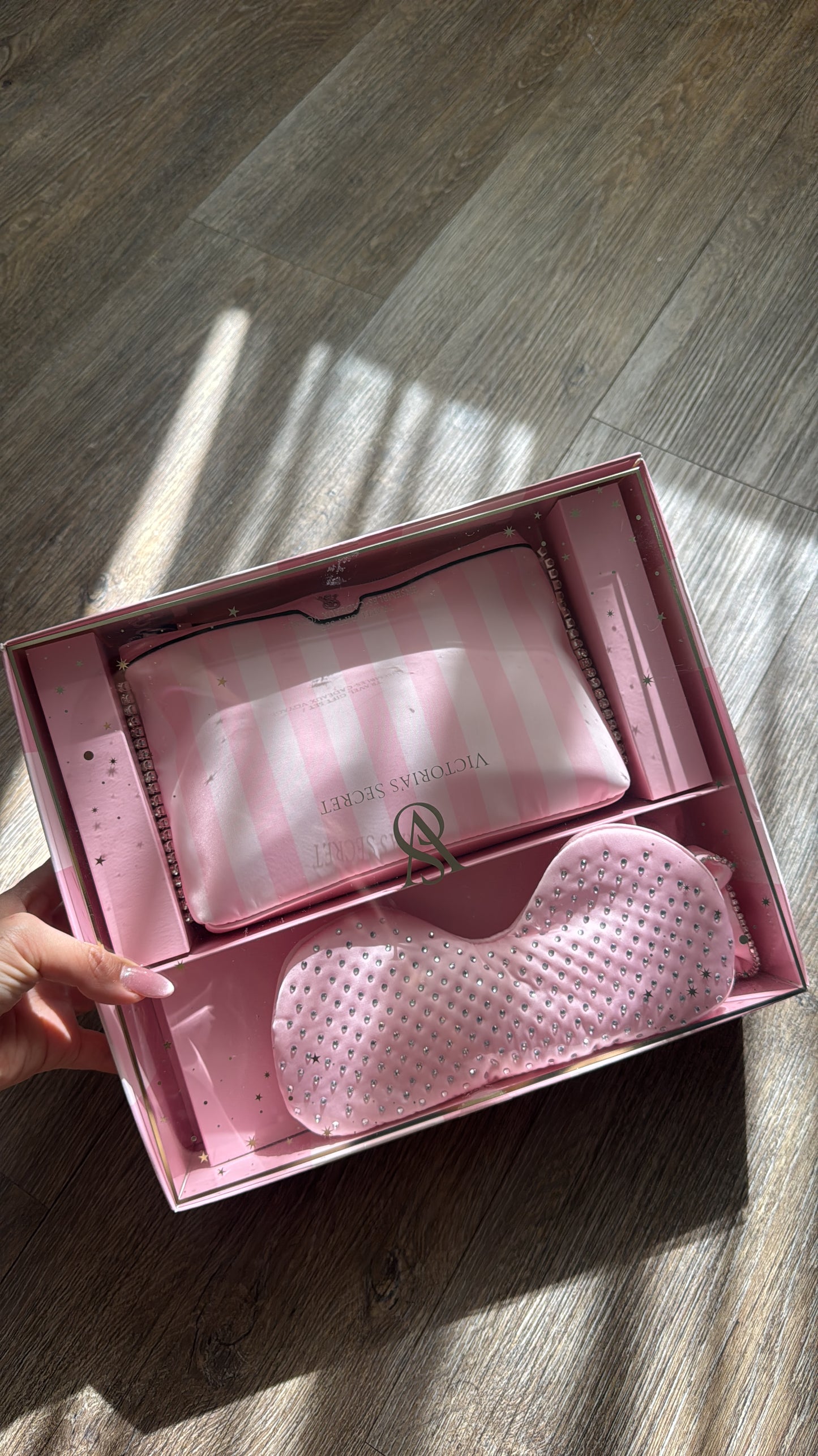 Set iconic victoria secret