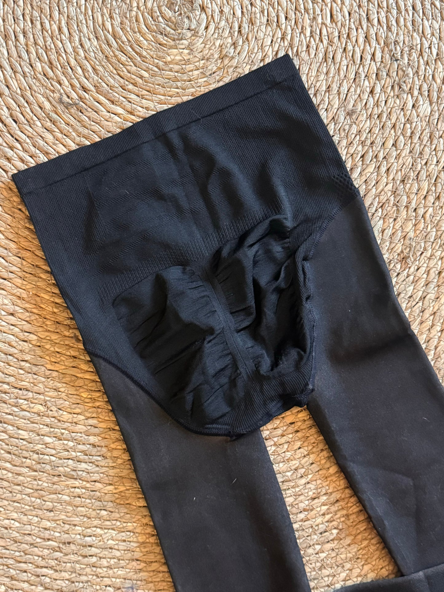 Panty efecto piel con polar